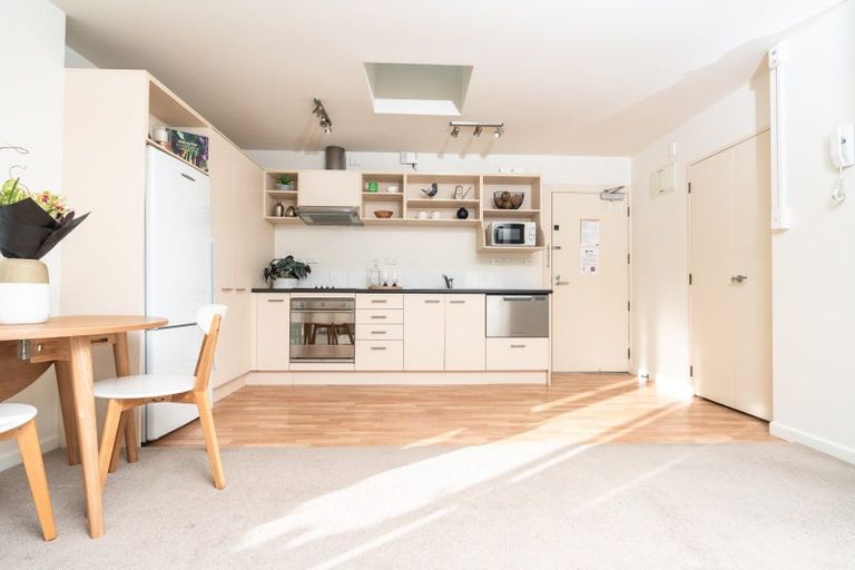 Photo of property in Westhaven Apartments, 23/127u Molesworth Street, Thorndon, Wellington, 6011