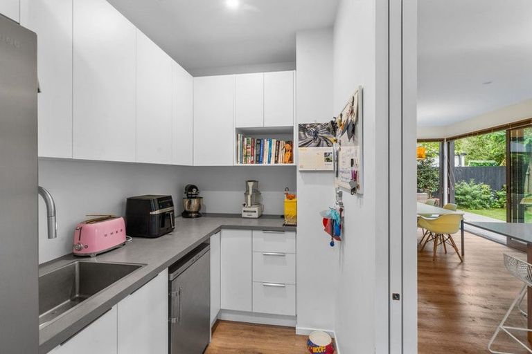 Photo of property in 53 Innes Road, St Albans, Christchurch, 8052