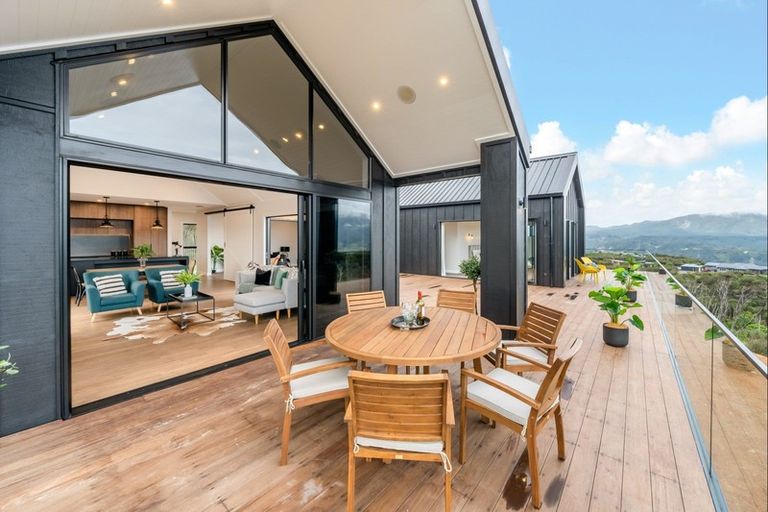 Photo of property in 229 Fairview Drive, Birchville, Upper Hutt, 5372