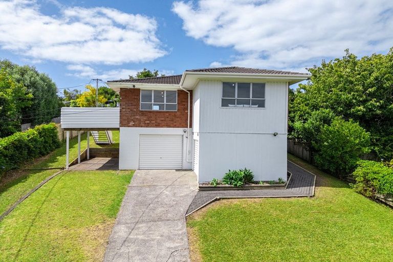 Photo of property in 1 Phillip Parade, Forrest Hill, Auckland, 0620