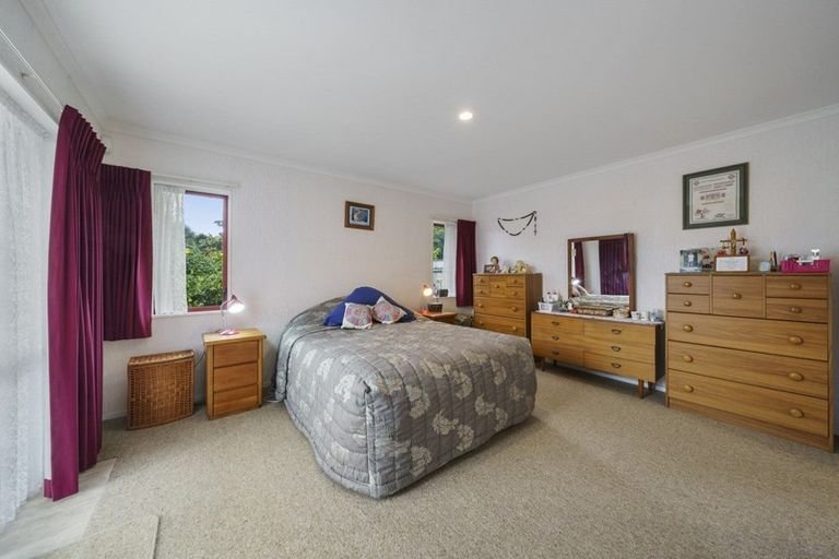 Photo of property in 15 San Priamo Place, Paraparaumu Beach, Paraparaumu, 5032