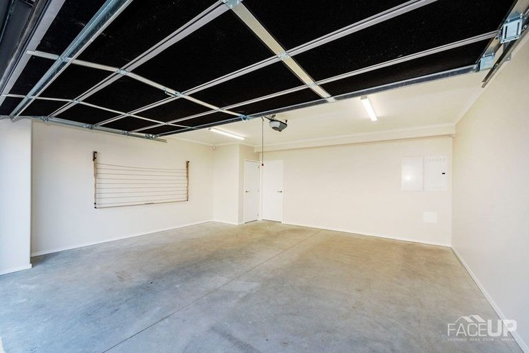 Photo of property in 75 Glidepath Road, Hobsonville, Auckland, 0616