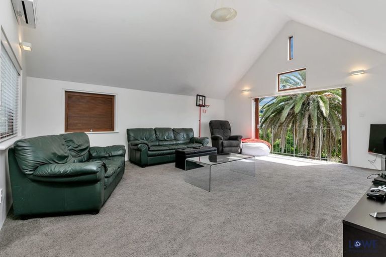Photo of property in 480a Beach Road, Murrays Bay, Auckland, 0630