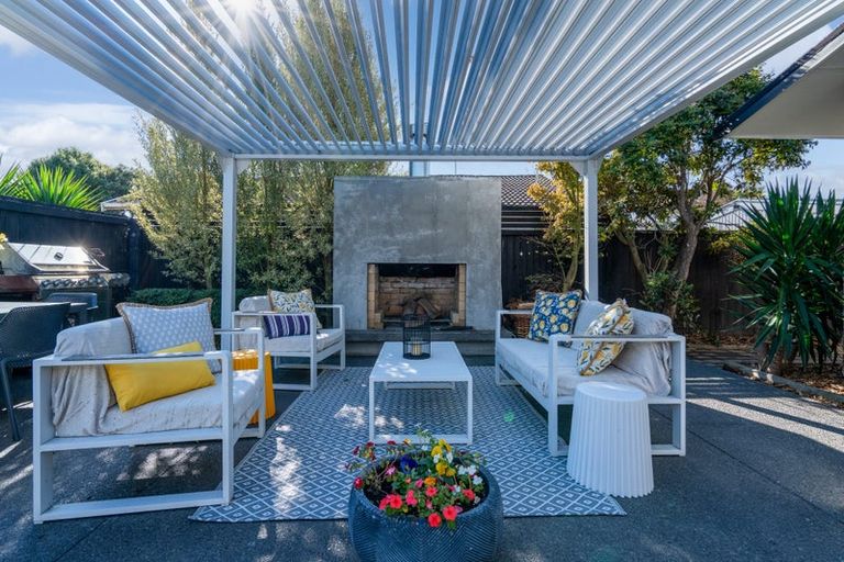 Photo of property in 16 Chilton Drive, Mairehau, Christchurch, 8052