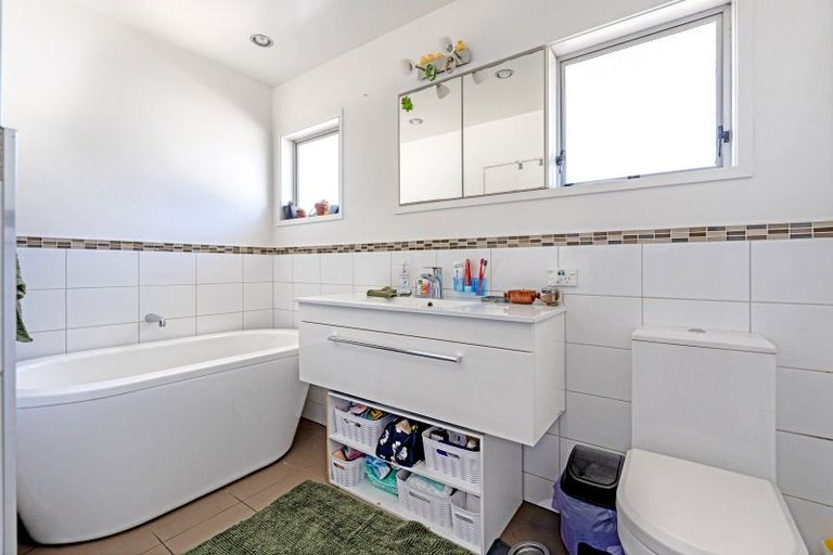 Photo of property in 35 Wellington Street, Te Hapara, Gisborne, 4010