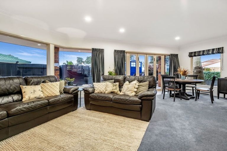 Photo of property in 152 Gravatt Road, Papamoa Beach, Papamoa, 3118