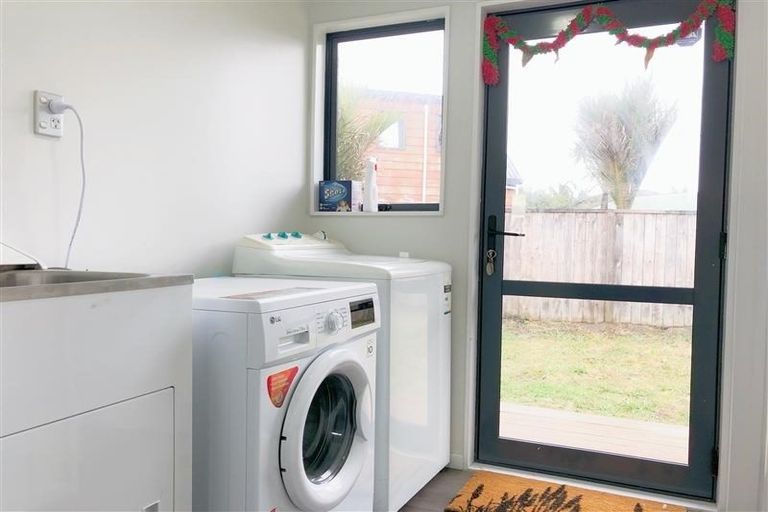 Photo of property in 162c Henderson Valley Road, Henderson, Auckland, 0612