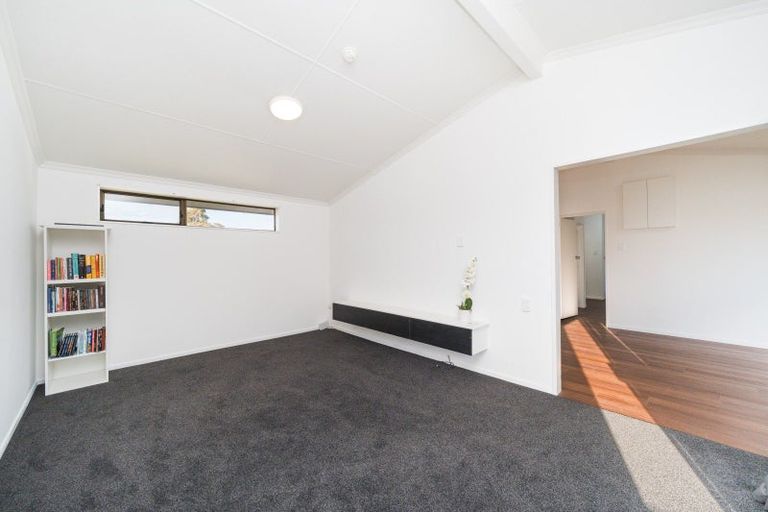 Photo of property in 114 Tremaine Avenue, Westbrook, Palmerston North, 4412