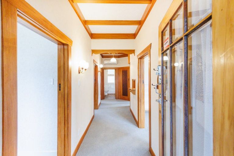 Photo of property in 19 Brightwater Terrace, Terrace End, Palmerston North, 4410