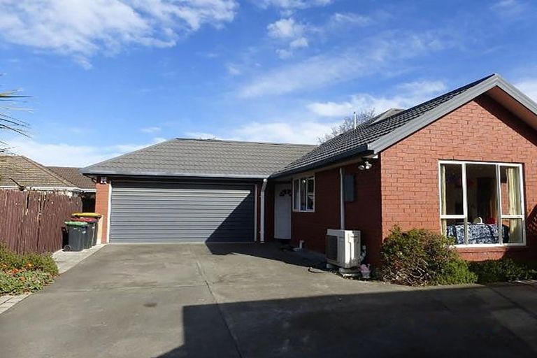 Photo of property in 27 Staveley Street, Avonhead, Christchurch, 8042