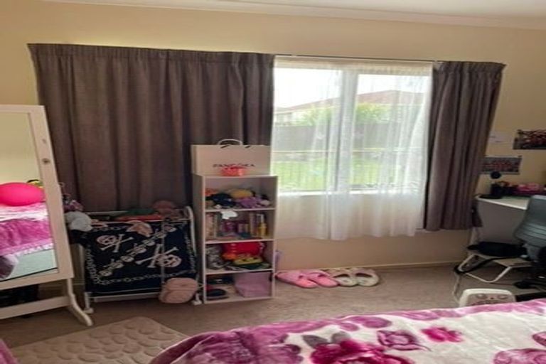 Photo of property in 70 Naylors Drive, Mangere, Auckland, 2022