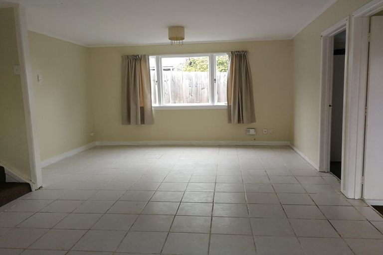 Photo of property in 162 Rathgar Road, Henderson, Auckland, 0610