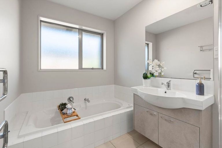 Photo of property in 31 Mokihi Gardens, Hillmorton, Christchurch, 8024