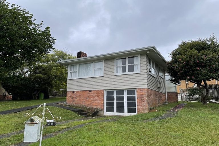 Photo of property in 35 Stanaway Street, Hillcrest, Auckland, 0627