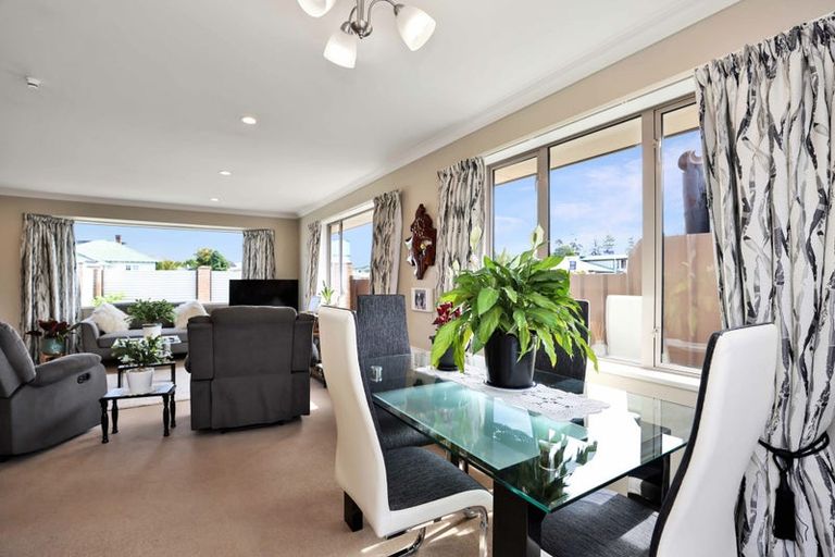 Photo of property in 21 Cox Street, Ashburton, 7700