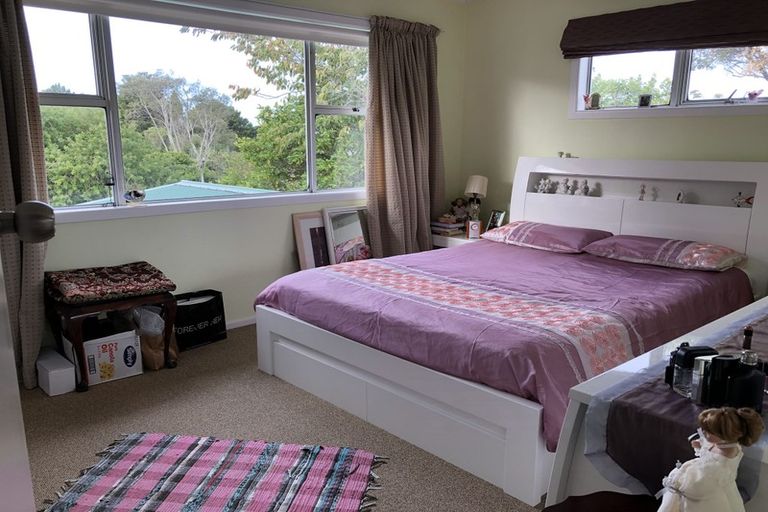 Photo of property in 10 Helvetia Drive, Browns Bay, Auckland, 0630