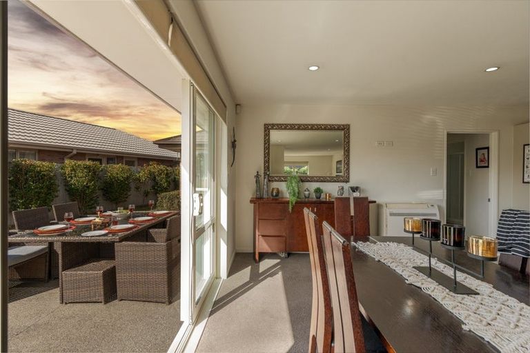 Photo of property in 27 Carradale Avenue, Broomfield, Christchurch, 8042