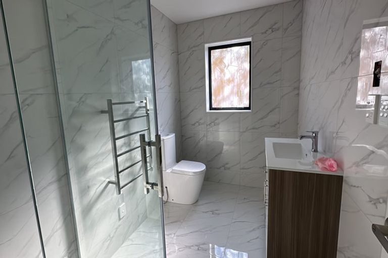 Photo of property in 309 Don Buck Road, Massey, Auckland, 0614