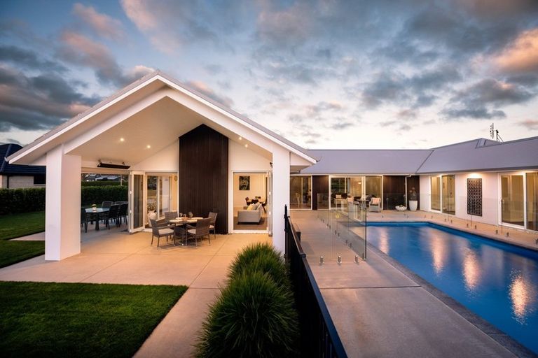 Photo of property in 109 Saint Kilda Road, Cambridge, 3434