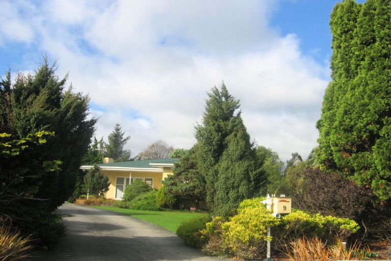 Photo of property in 9 Duna Place, Takaro, Palmerston North, 4412