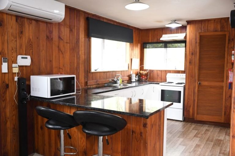 Photo of property in 89 Woodglen Road, Glen Eden, Auckland, 0602