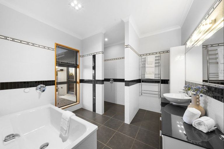 Photo of property in 24 Grace James Road, Pukekohe, 2120