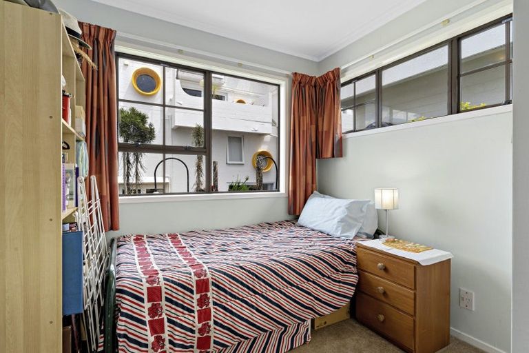 Photo of property in 19 Tapiri Street, Hataitai, Wellington, 6021