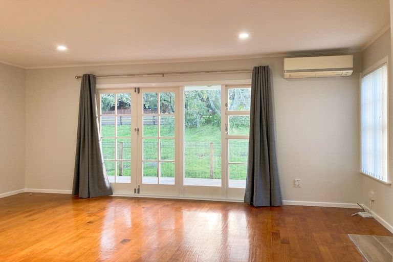 Photo of property in 80 Stottholm Road, Titirangi, Auckland, 0604