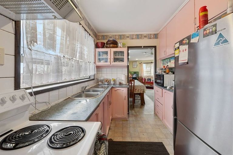 Photo of property in 4 Burlington Place, Manurewa, Auckland, 2102