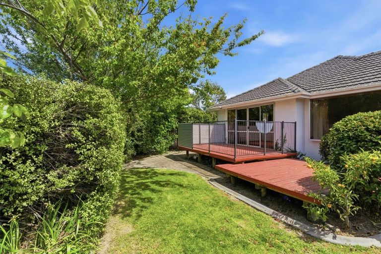 Photo of property in 8 Nyoli Street, Northcote, Christchurch, 8052
