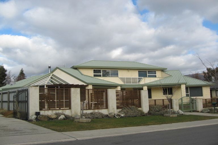 Photo of property in 139 Hunter Crescent, Wanaka, 9305