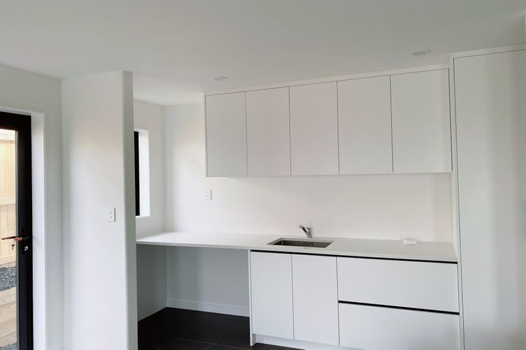 Photo of property in 40 Taikura Avenue, Red Beach, 0932