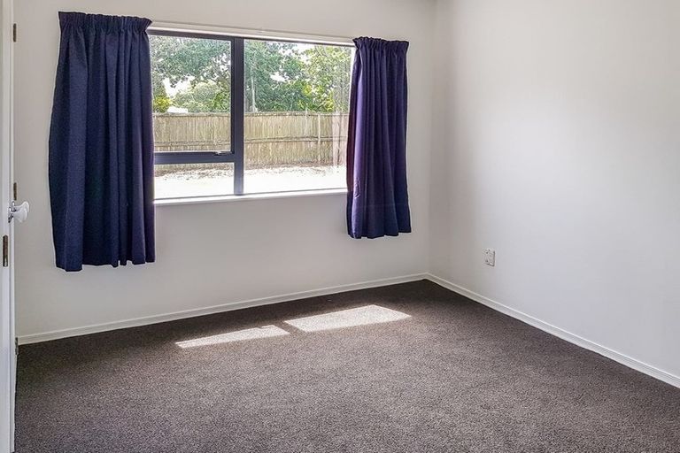 Photo of property in 186 Henderson Valley Road, Henderson, Auckland, 0612