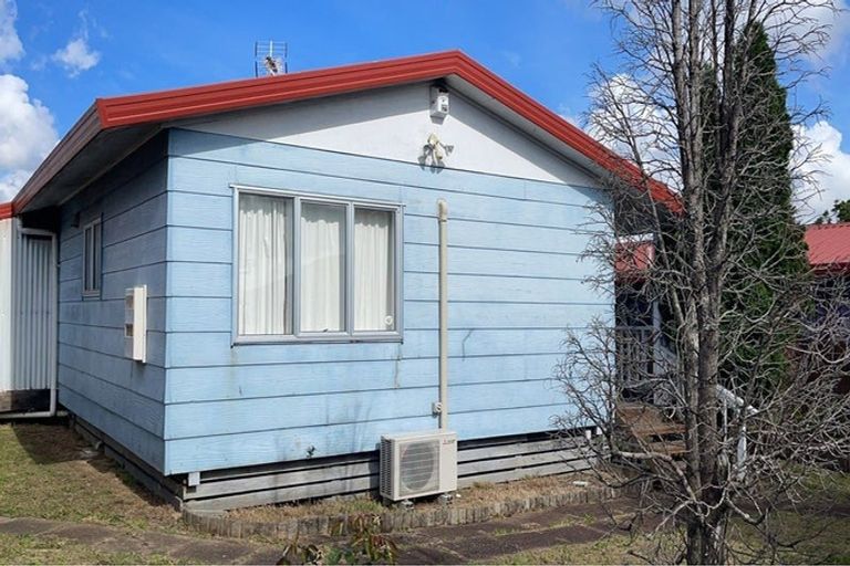 Photo of property in 2/7 Constance Place, Clover Park, Auckland, 2019