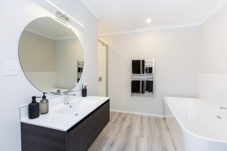 Photo of property in 9 Balmerino Lane, Wallaceville, Upper Hutt, 5018