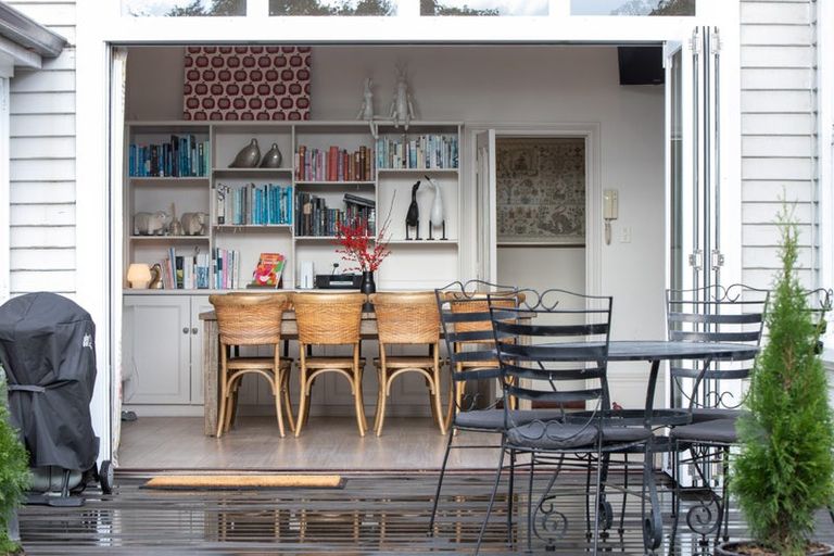 Photo of property in 8 Aikmans Road, Merivale, Christchurch, 8014