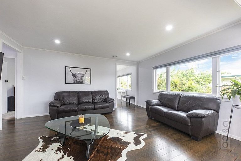 Photo of property in 16 Great North Road, Riverhead, 0820