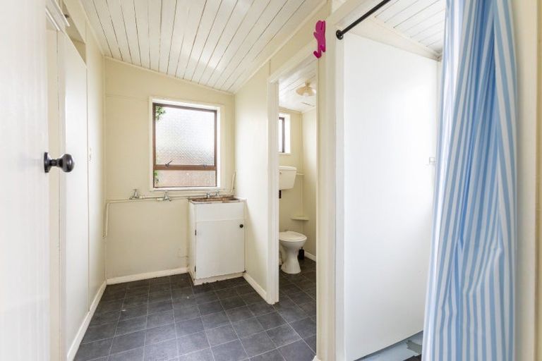 Photo of property in 12 Ormond Street, Woodville, 4920