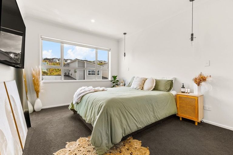 Photo of property in 69 Karepiro Drive, Stanmore Bay, Whangaparaoa, 0932