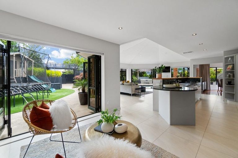 Photo of property in 127 Onetaunga Road, Chatswood, Auckland, 0626