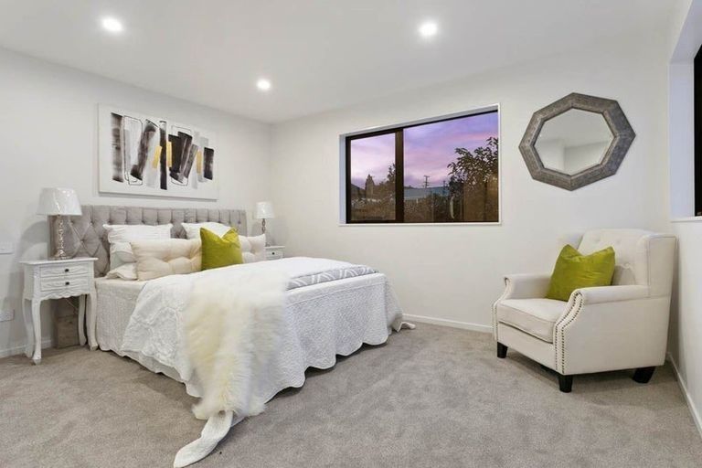 Photo of property in 1d Valron Road, Te Atatu South, Auckland, 0602