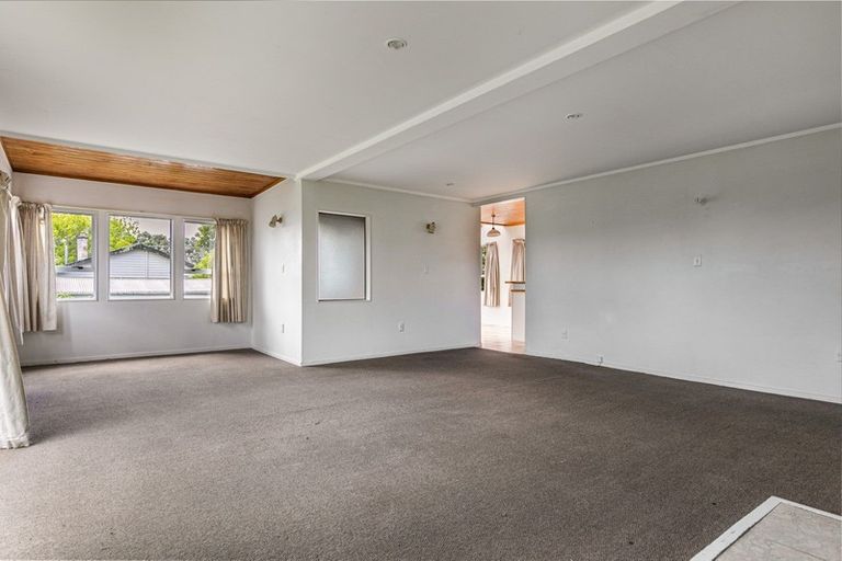 Photo of property in 55 Margan Avenue, New Lynn, Auckland, 0600