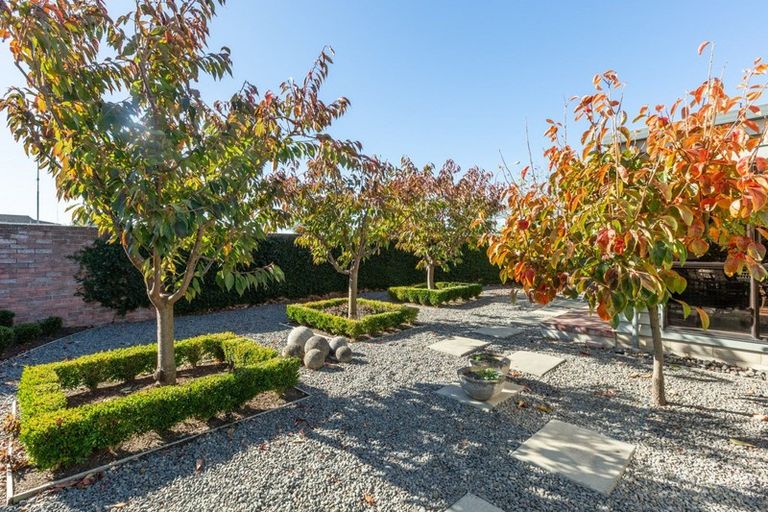 Photo of property in 120 Avondale Road, Taradale, Napier, 4112