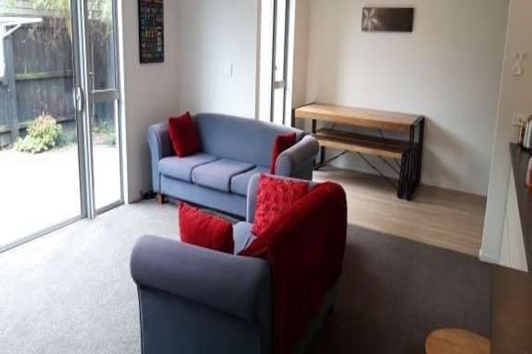 Photo of property in 2/670 Ferry Road, Woolston, Christchurch, 8023