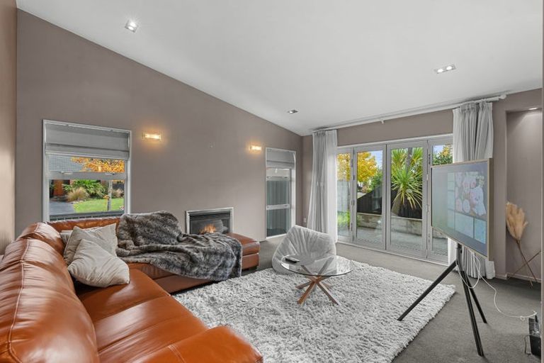 Photo of property in 16 Eaglesome Avenue, Aidanfield, Christchurch, 8025