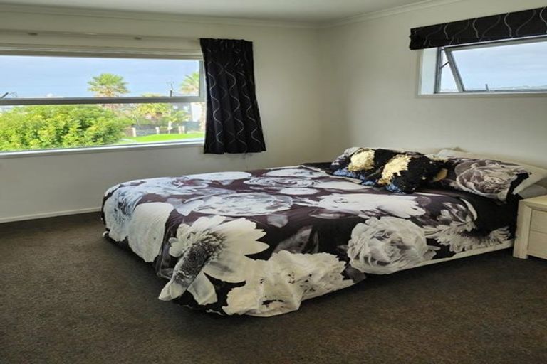 Photo of property in 126 Maire Road, Orewa, 0931