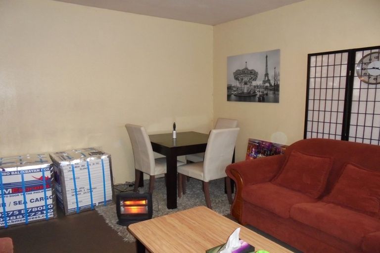 Photo of property in 2/944 Colombo Street, St Albans, Christchurch, 8014