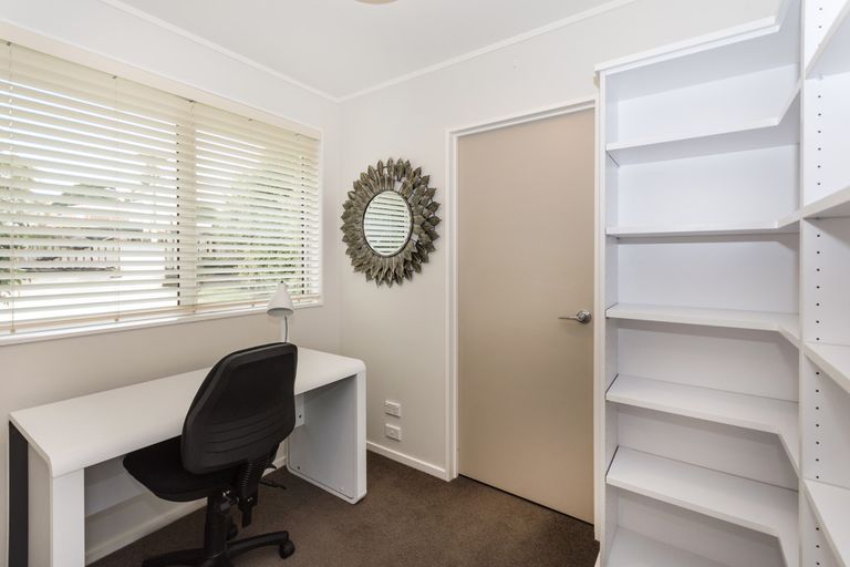 Photo of property in 23 Matatea Avenue, Pukekohe, 2120