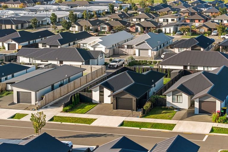 Photo of property in 25 Te Pakiaka Road, Pegasus, 7612