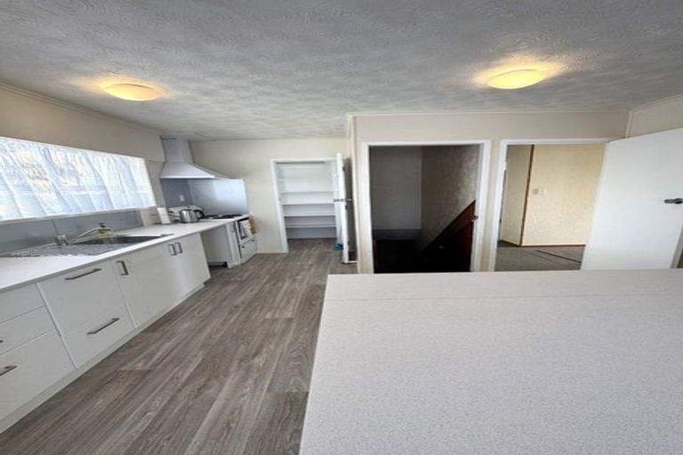 Photo of property in 59 Lincoln Park Avenue, Massey, Auckland, 0614